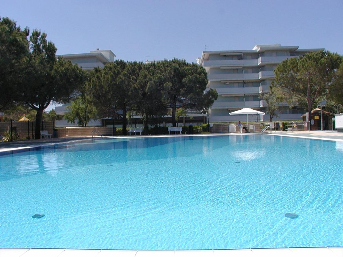 ביביונה Residence Valbella Con Piscina מראה חיצוני תמונה